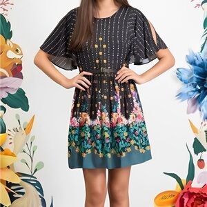 Short floral printed dress
